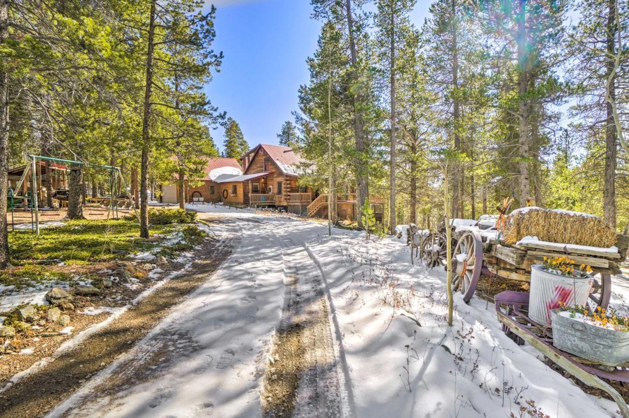 Secluded Black Hawk Log Cabin With Fire Pit! Εξωτερικό φωτογραφία