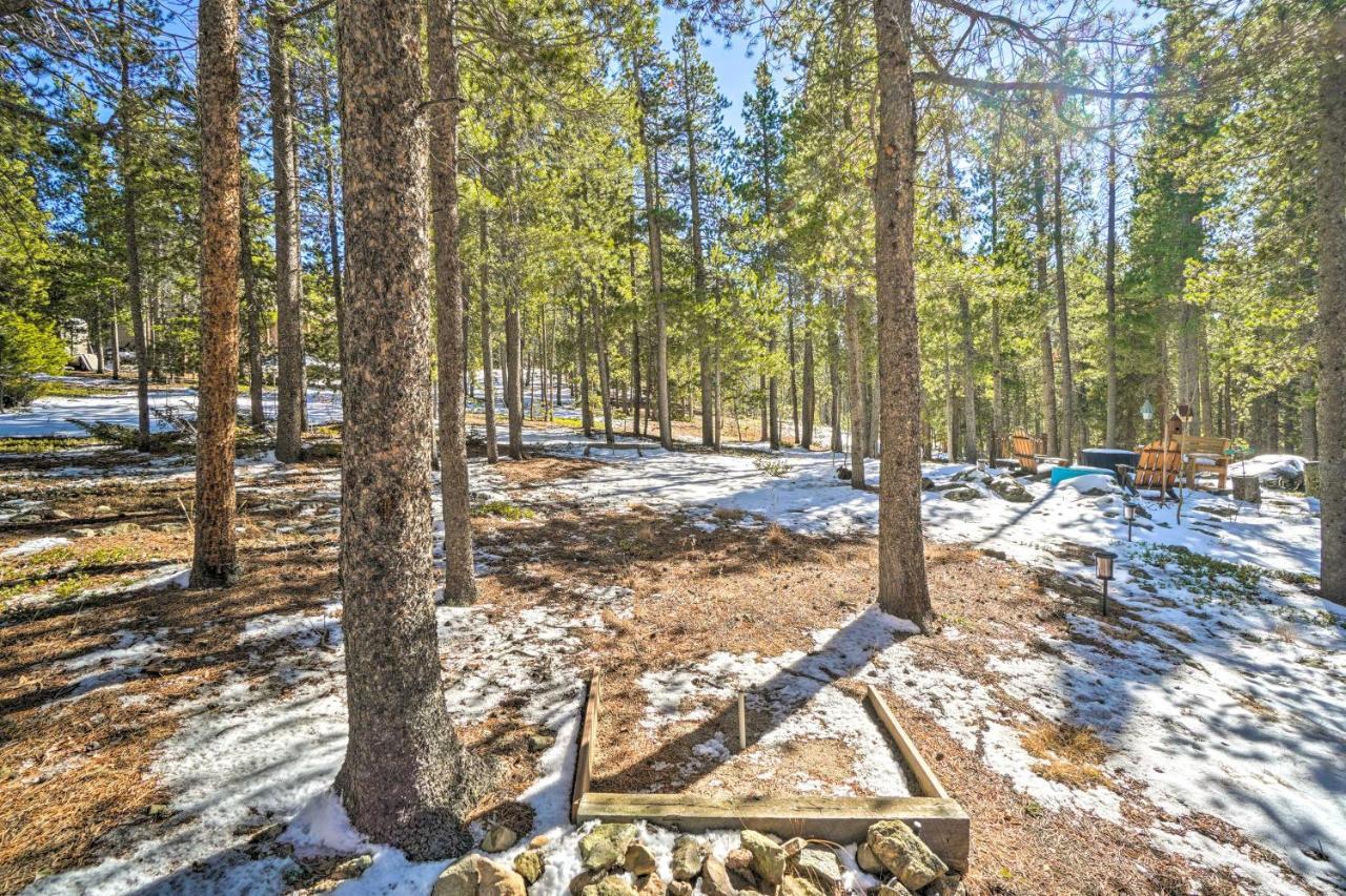 Secluded Black Hawk Log Cabin With Fire Pit! Εξωτερικό φωτογραφία