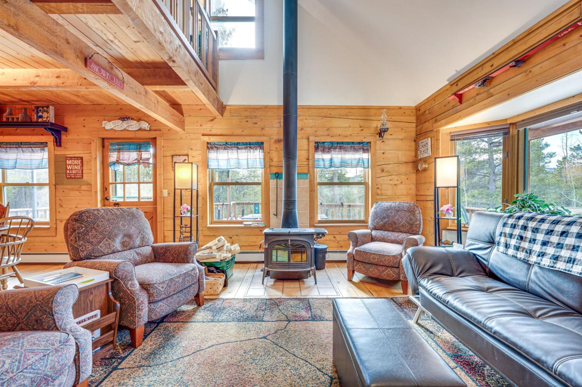 Secluded Black Hawk Log Cabin With Fire Pit! Εξωτερικό φωτογραφία